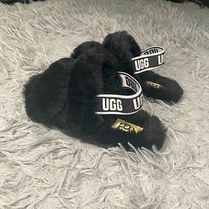 Toddler UGGS “Oh Yeah” Sandals